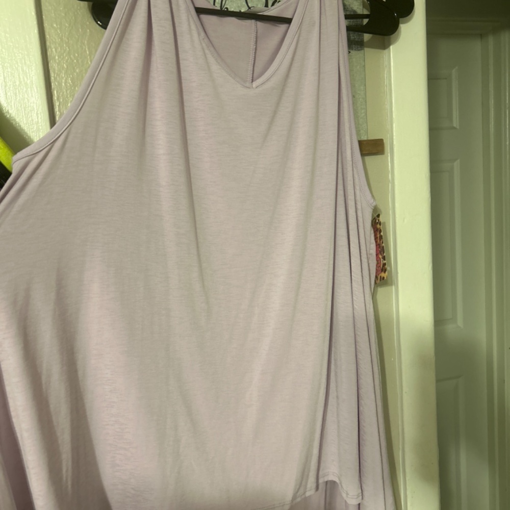 Top - Picture 2 of 4